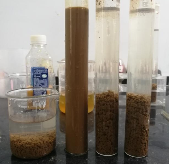 聚丙烯酰胺作为洗砂厂絮凝剂视频